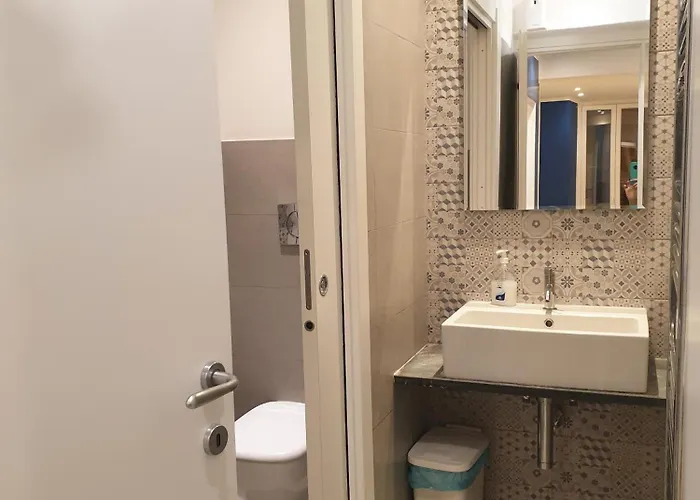 Manin 招待所 斯培西亚